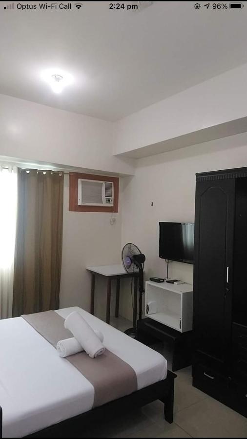 Affordable Makati Serviced Apartments Манила Екстериор снимка