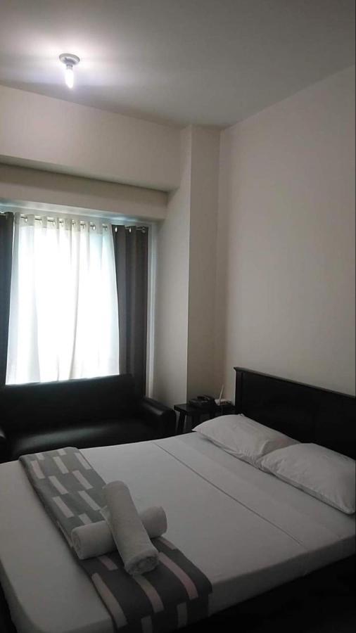 Affordable Makati Serviced Apartments Манила Екстериор снимка