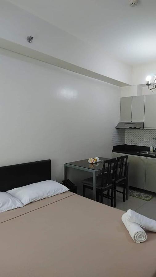 Affordable Makati Serviced Apartments Манила Екстериор снимка