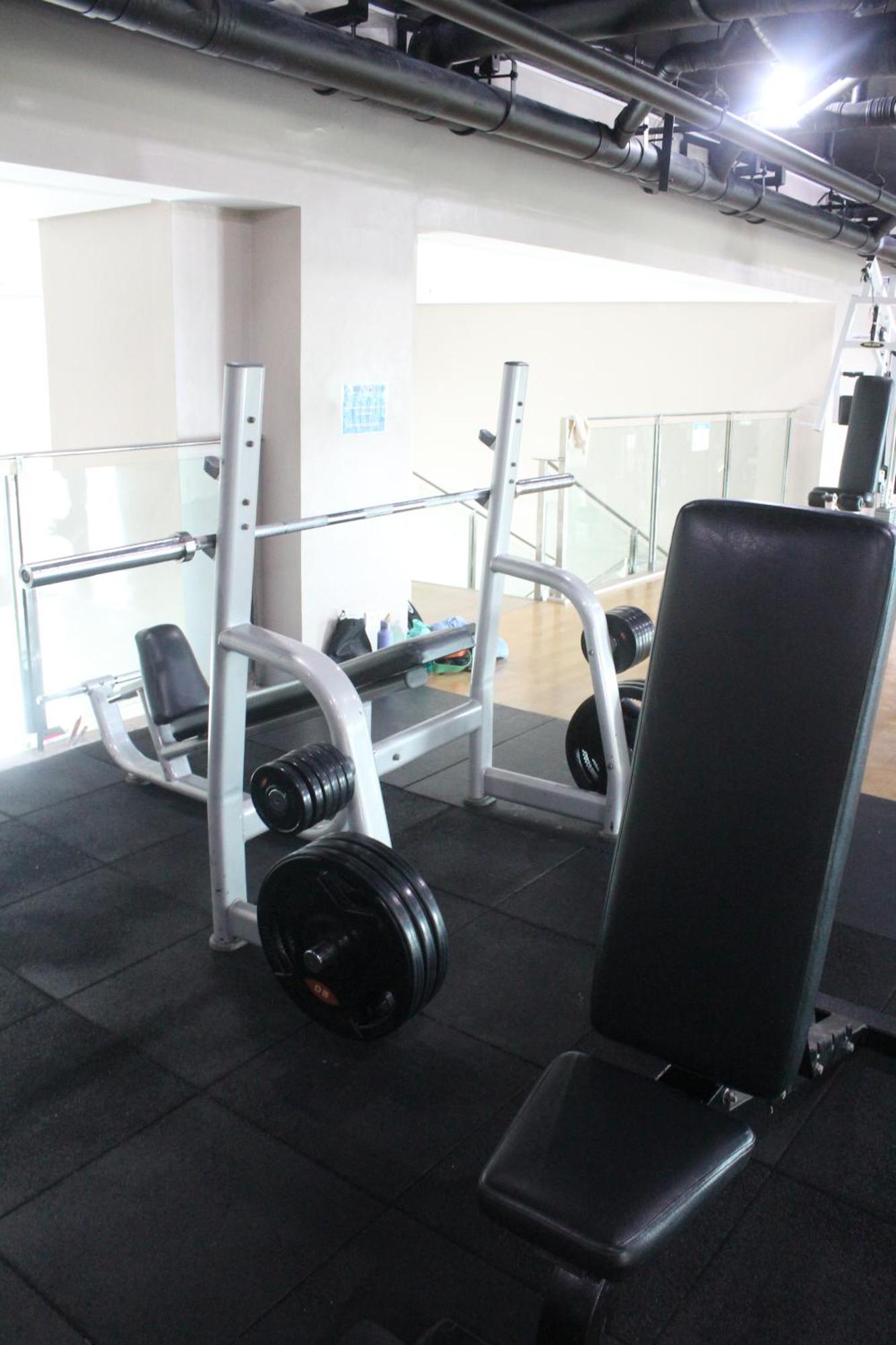 Affordable Makati Serviced Apartments Манила Екстериор снимка