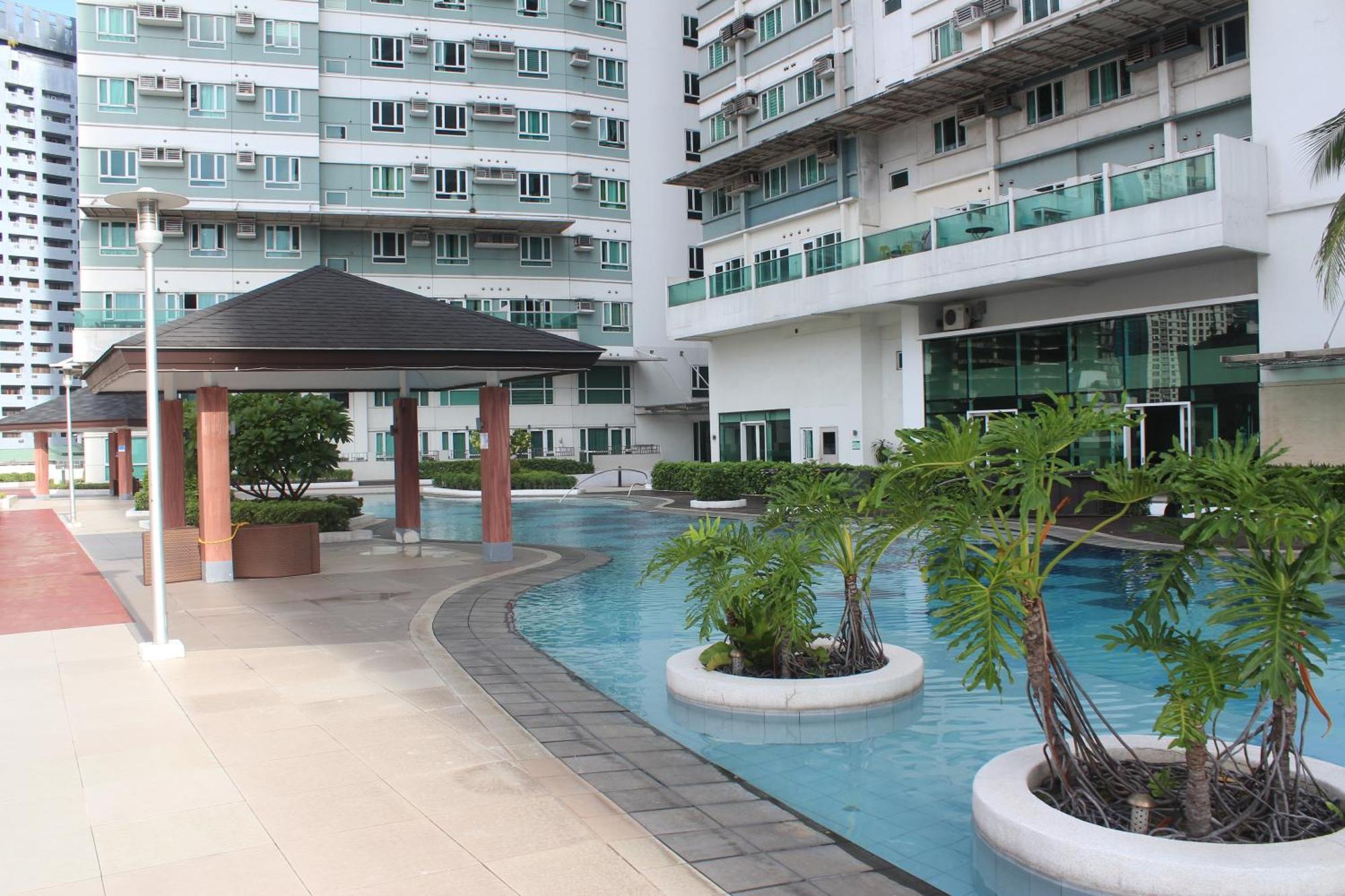 Affordable Makati Serviced Apartments Манила Екстериор снимка