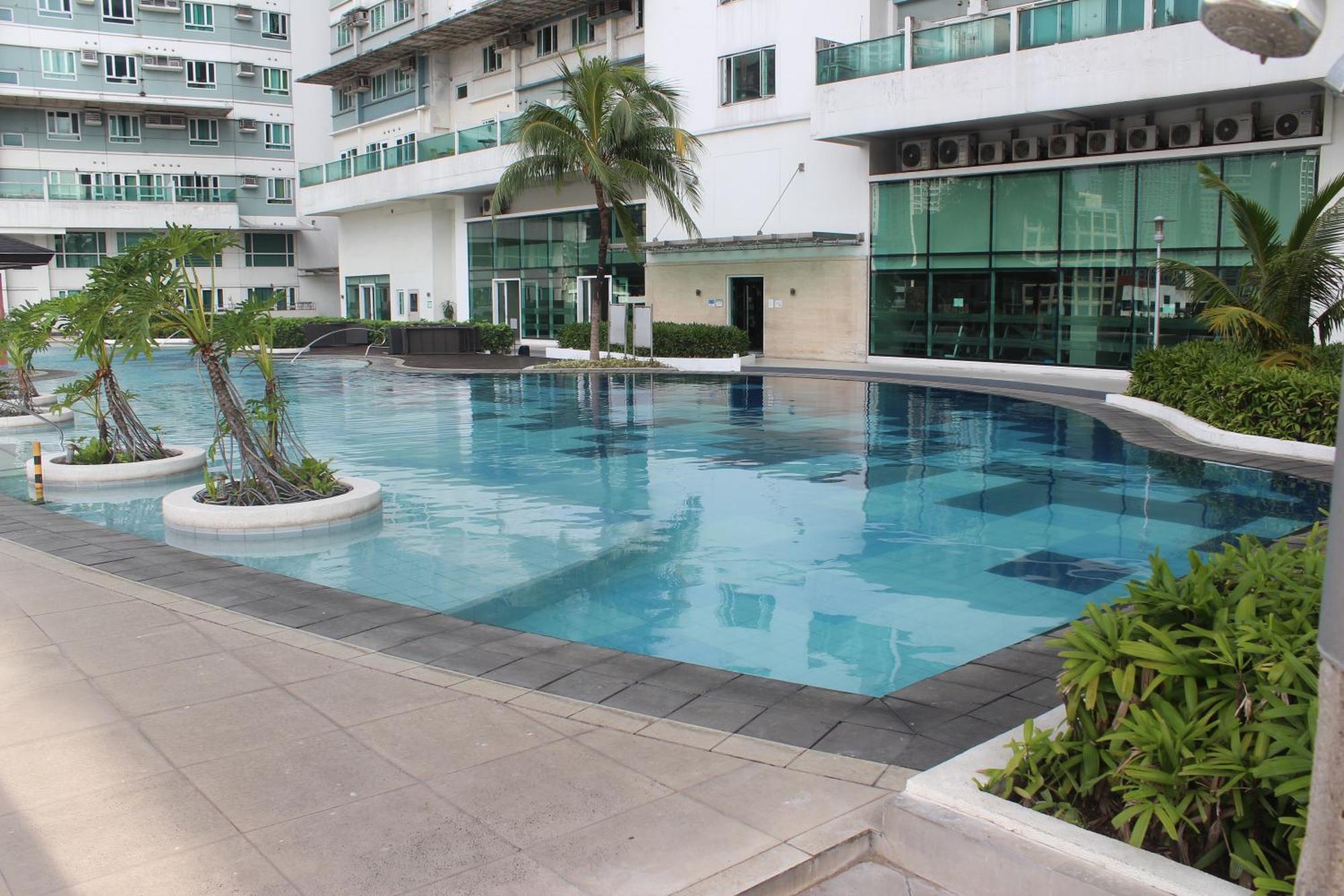 Affordable Makati Serviced Apartments Манила Екстериор снимка