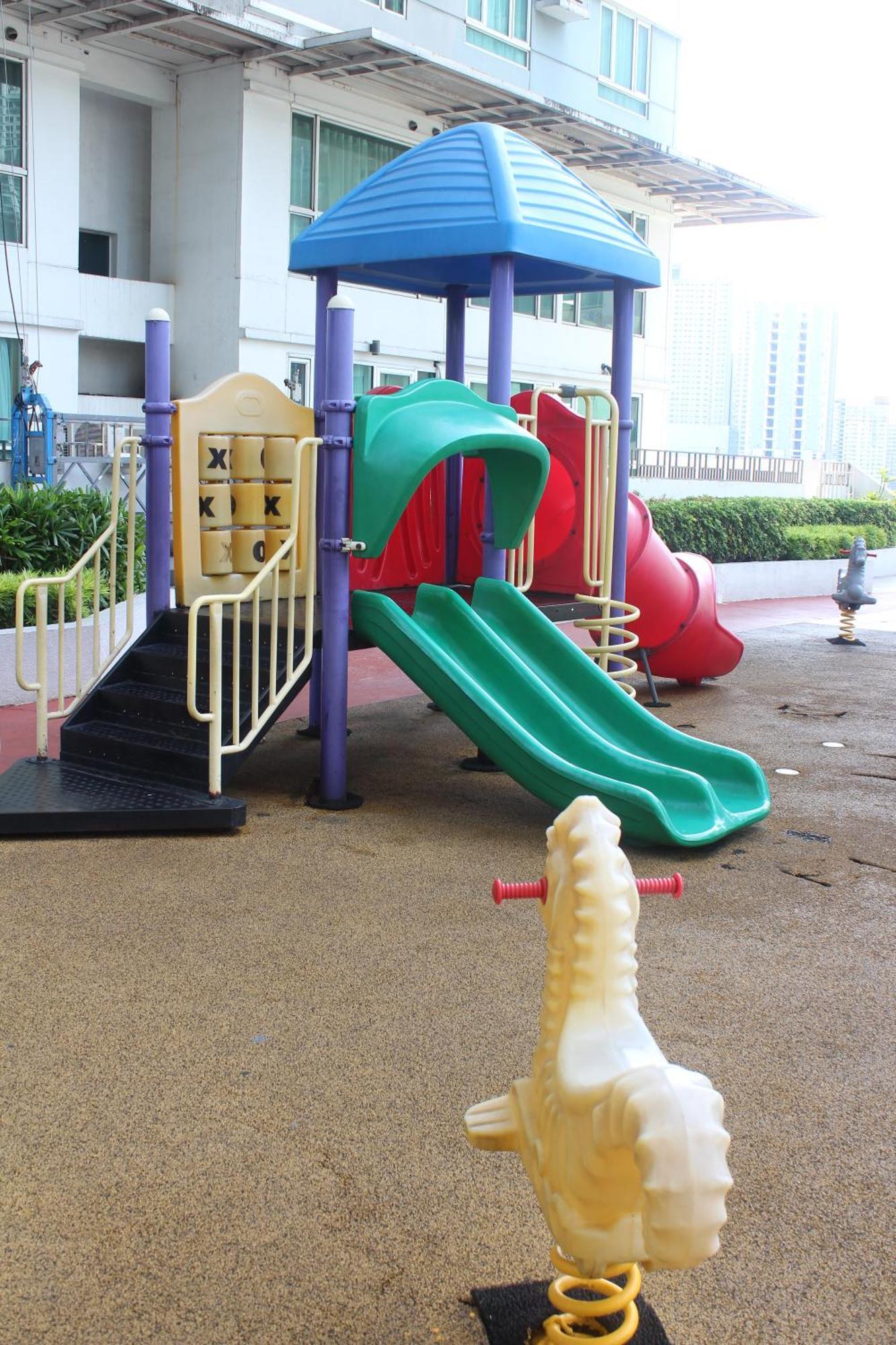 Affordable Makati Serviced Apartments Манила Екстериор снимка