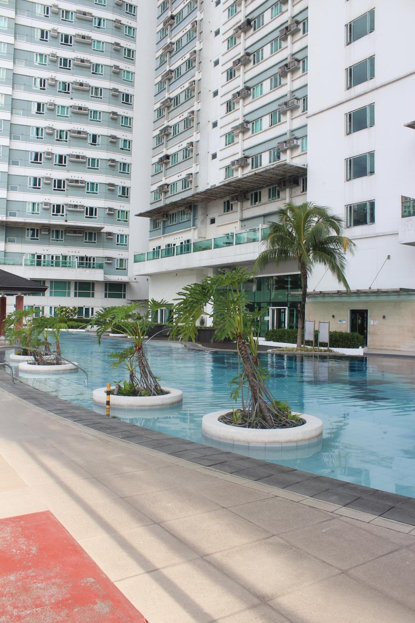 Affordable Makati Serviced Apartments Манила Екстериор снимка
