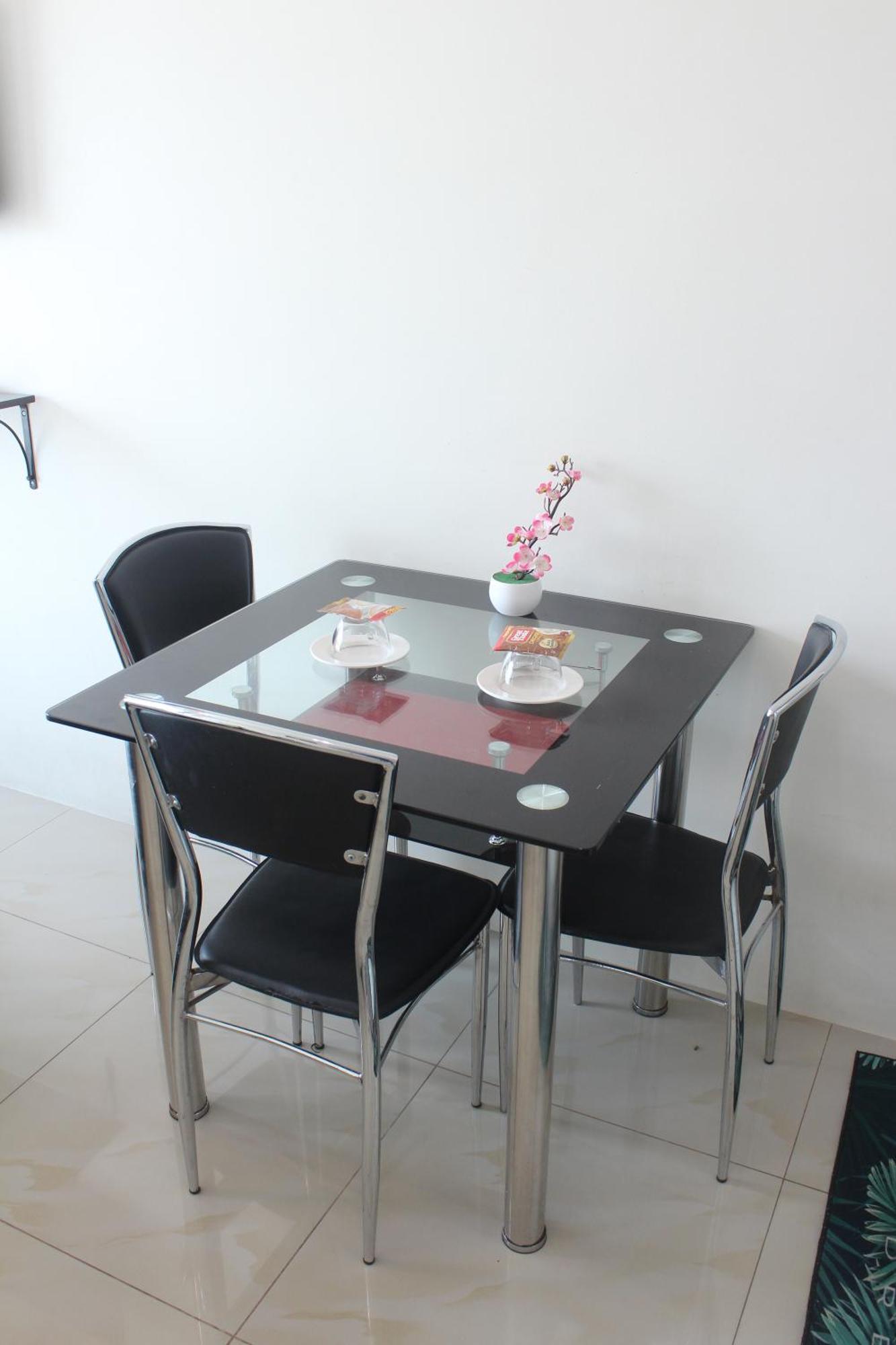 Affordable Makati Serviced Apartments Манила Екстериор снимка