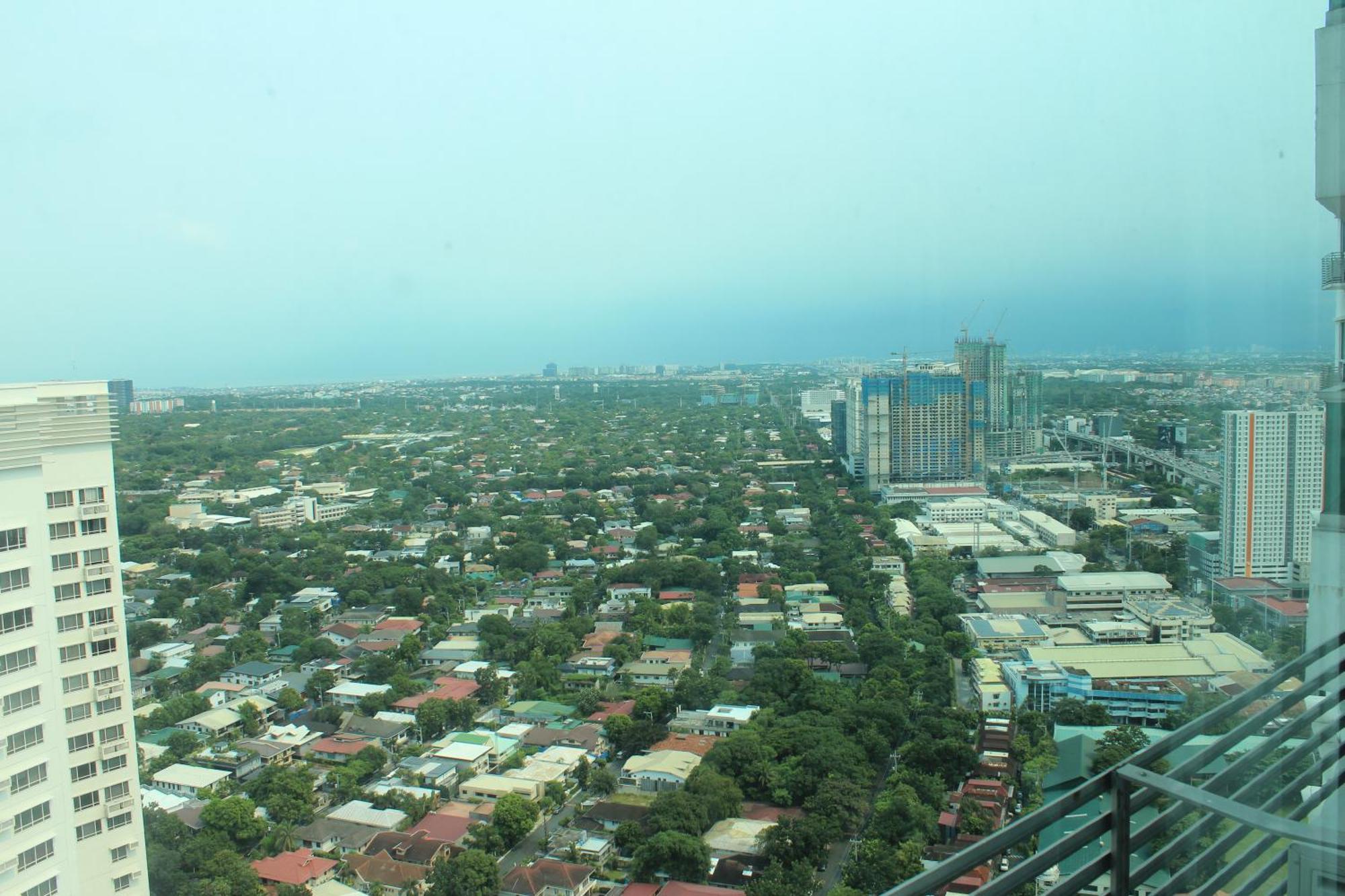 Affordable Makati Serviced Apartments Манила Екстериор снимка