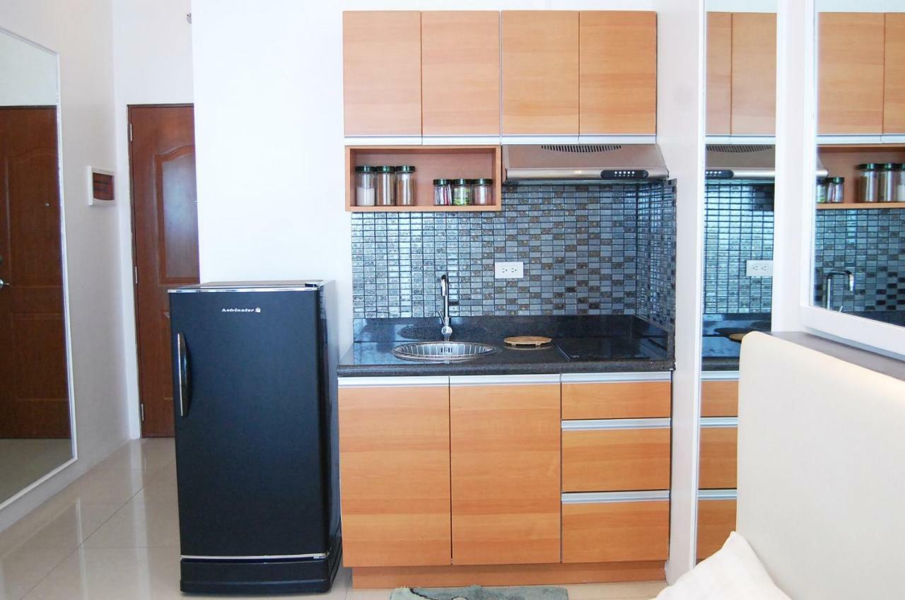 Affordable Makati Serviced Apartments Манила Екстериор снимка